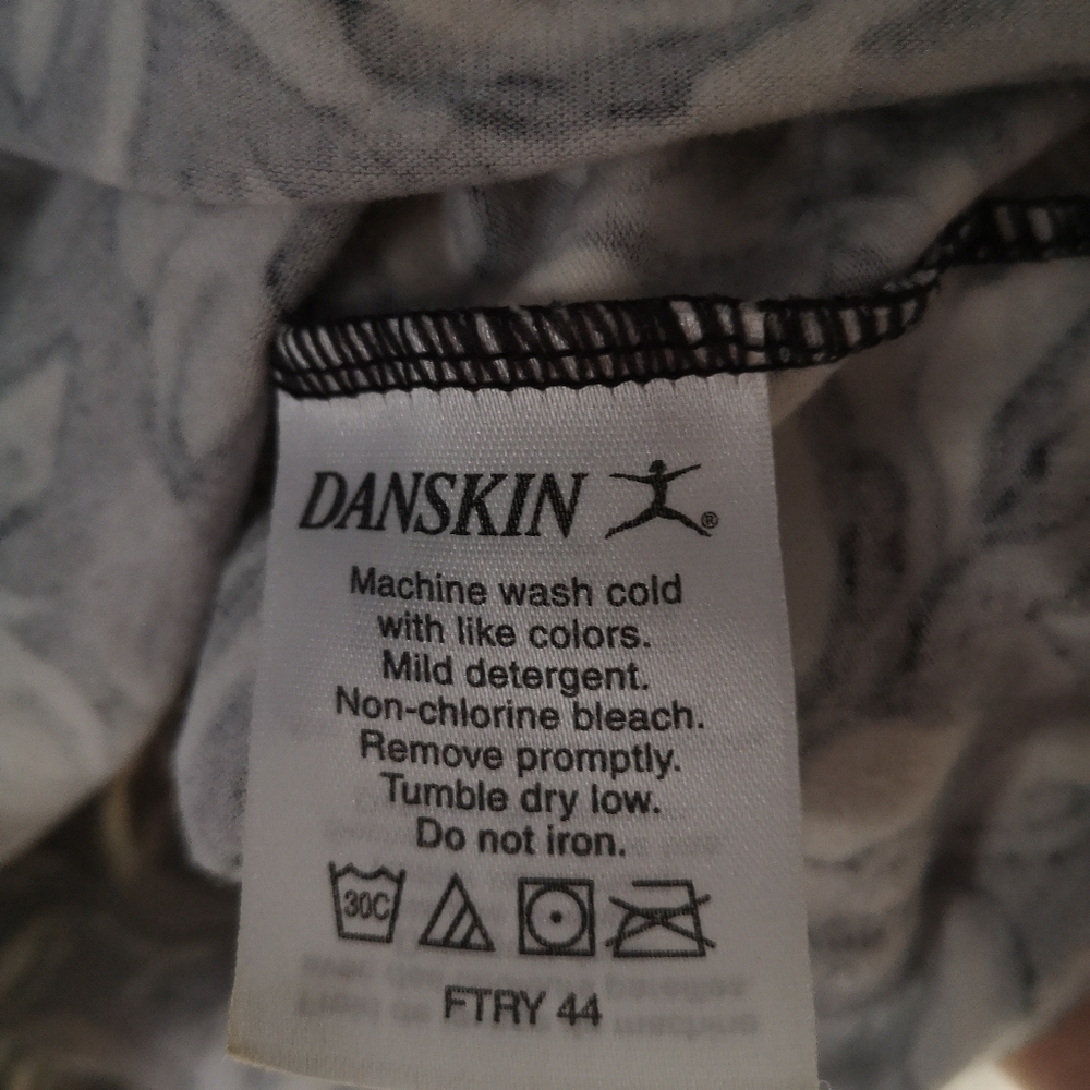 Danskin women sports top - Picture 3 of 3